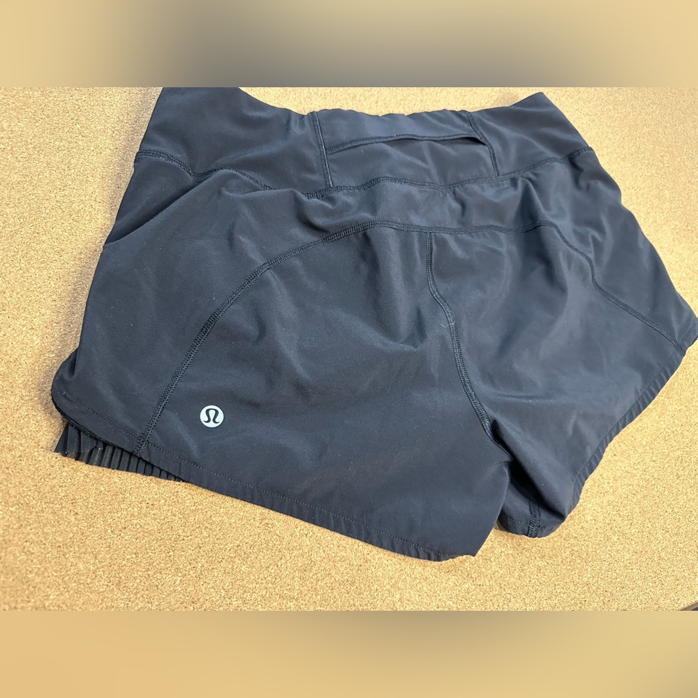 Lululemon Shorts with Ruffle Sides Sz 4